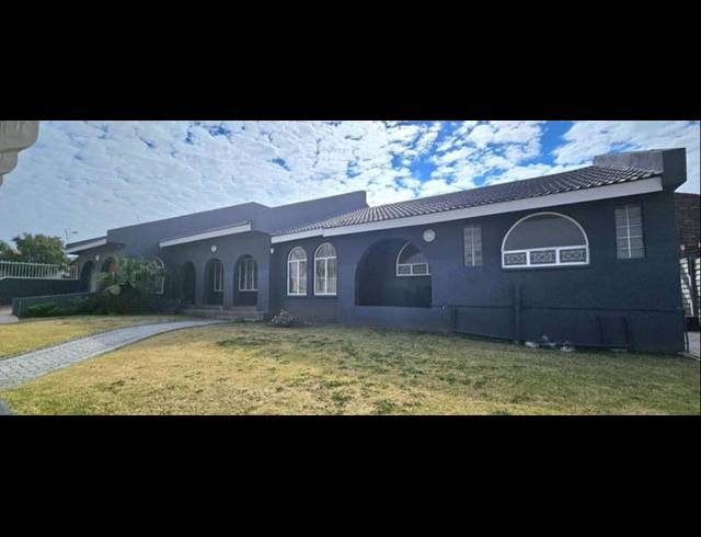 3 BEDROOM HOUSE FOR SALE IN WINCHESTER HILLS